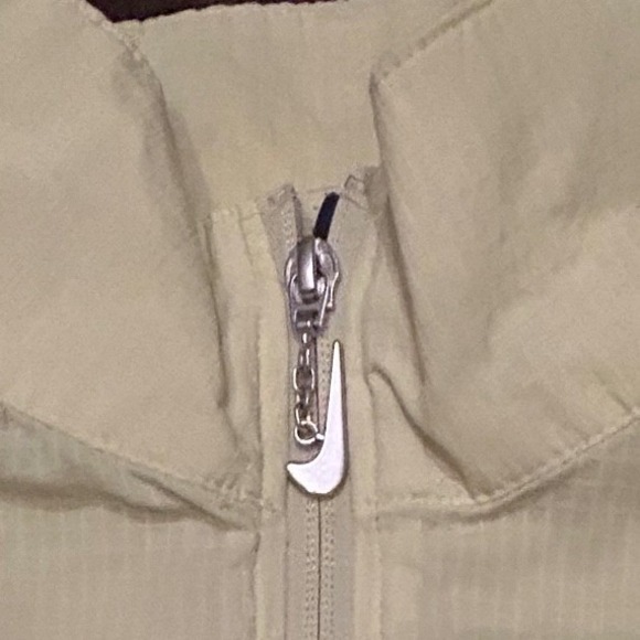 Nike Women's Cropped Ripstop Windbreaker Jacket Light Green Size XL Athleisure - Picture 3 of 7